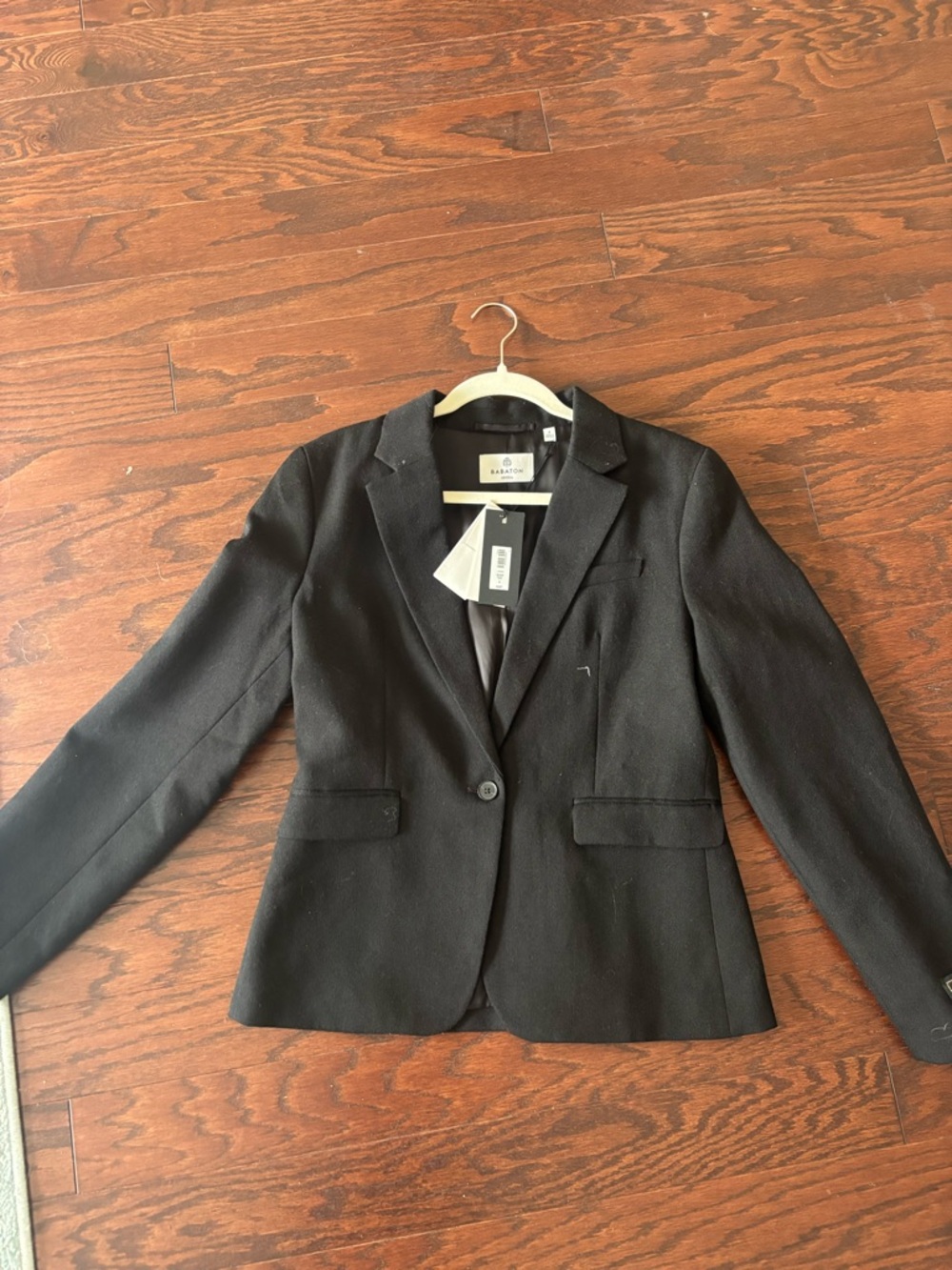 NWT black aritzia blazer